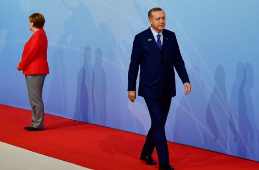 Schlechte Stimmung: Kanzlerin Merkel und der türkische Präsident Erdogan beim G20-Gipfel in Hamburg. Foto: AFP