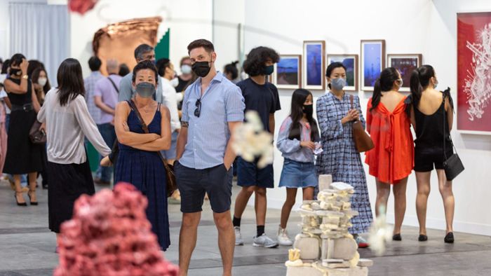 Wichtigste Kunstmesse öffnet „Online-Rooms“