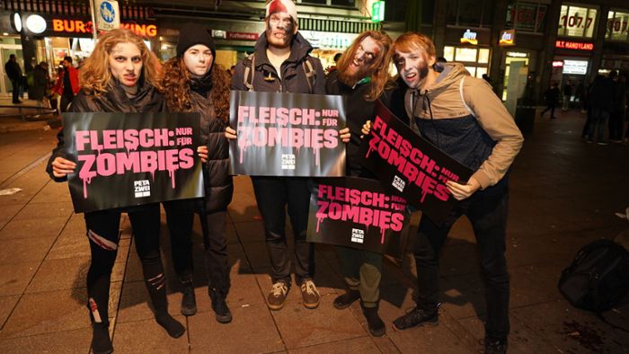 Blutiger Zombie-Protest auf der Königstraße