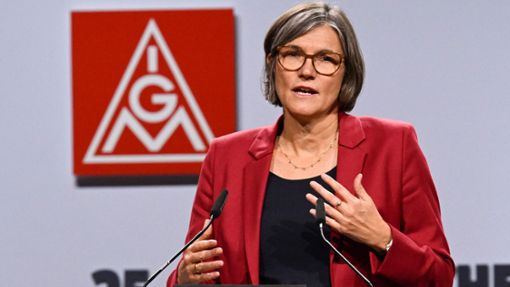 Auch die neue IG-Metall-Vorsitzende Christiane Benner ist jetzt gefordert, den Ausbau der betrieblichen Altersversorgung voranzutreiben. Foto: AFP/Kirill Kudryatvtsev