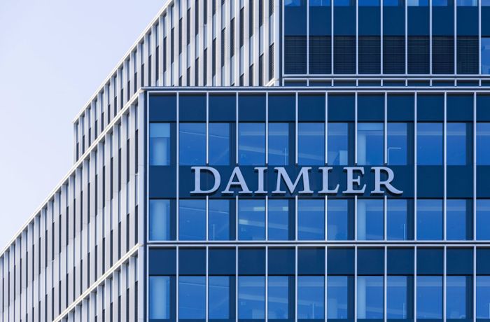 Jobs bei Daimler: IT-Umstellung: Autokonzern stoppt temporär Neueinstellungen