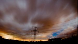 Solche Bilder soll es von der Sromtrasse Suedlink nicht geben: Das größte Energieprojekt in Deutschland  – 700 Kilometer Kabel, zehn Milliarden Euro Kosten – verläuft komplett unter der Erde. Foto: dpa
