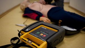 CDU-Fraktion fragt nach Defibrillatoren