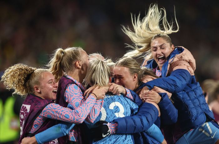 Frauen-WM 2023: Eiskalte Engländerinnen schalten Gastgeber Australien aus