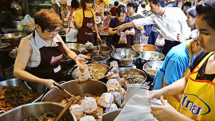 Bangkoks  Garküchen wird der Garaus gemacht