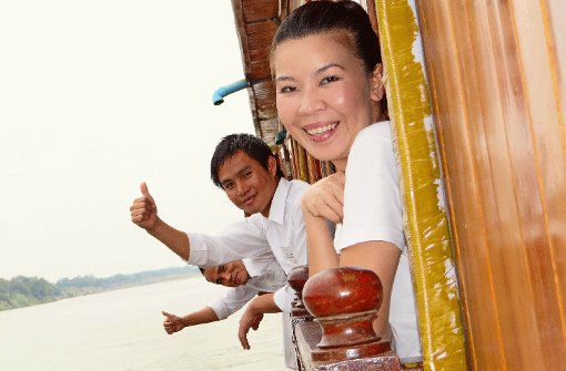 Die Crew der „Mekong Explorer“ ist immer gut drauf.  Foto: Schmidt