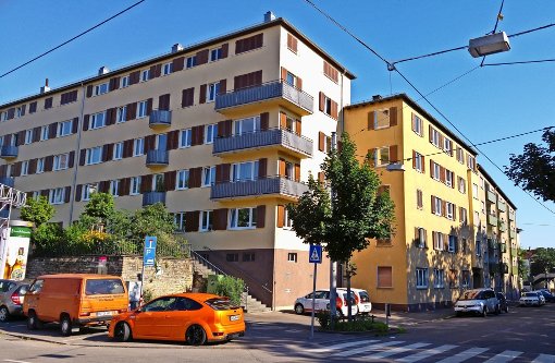 Das  Beer-Gebäude links hat der Bau- und Heimstättenverein nach den Querelen um Foto: Jürgen Brand