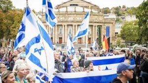 Teilnehmer zeigen Solidarität mit Israel