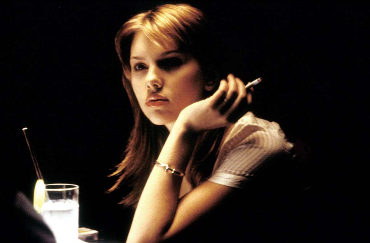 Scarlett Johansson in „Lost in Translation“ von 2003: Früher war sie in Filmen  oft mit Zigarette zu sehen, heute raucht sie nicht mehr.