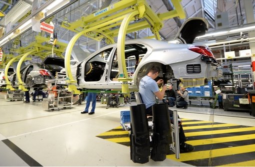 Der Automobilbau – hier im Mercedes-Benz-Werk Sindelfingen – bringt der Region Stuttgart Wohlstand. Sind Wirtschaft und Bevölkerung deshalb zu satt für zukunftsfähige Innovationen? Foto: dpa
