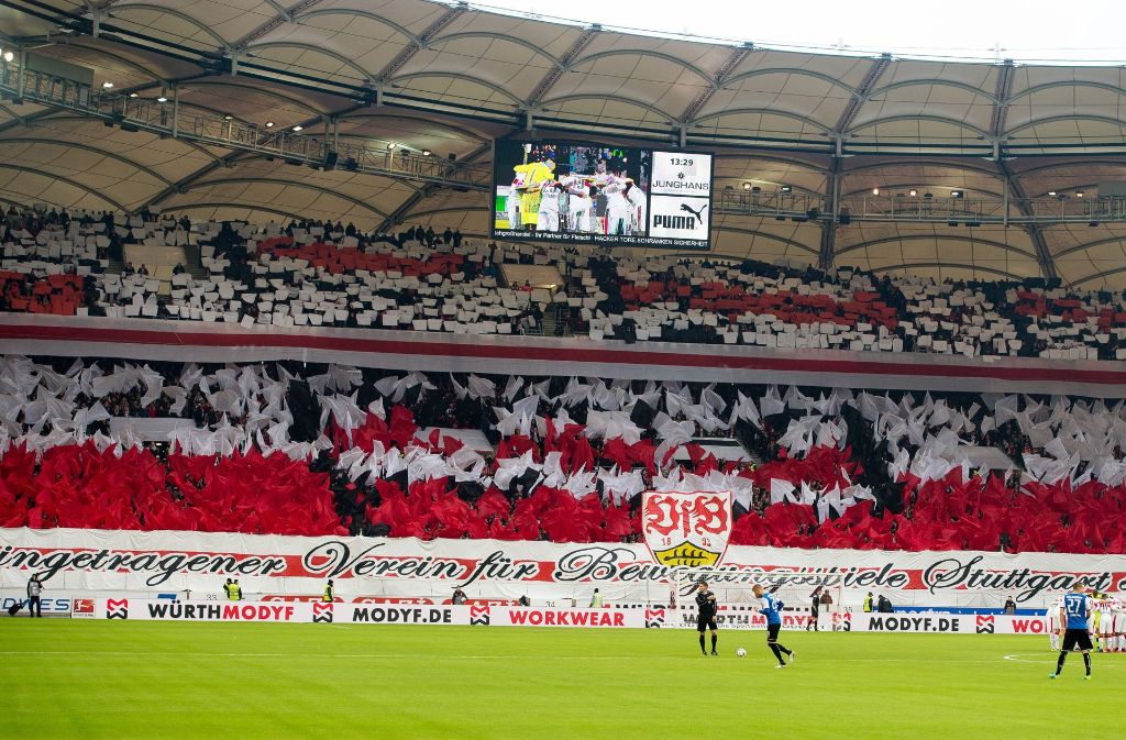 Die Atmosphäre in der Mercedes-Benz-Arena, die Heimspielstätte des VfB Stuttgart, ist schon meisterlich, das Essensangebot nur mittelmäßig, findet die Tierrechtsorganisation Peta. Foto: dpa