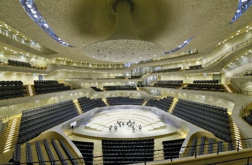 Sieben Wochen vor Eröffnung der Elbphilharmonie am Hamburger Hafen gibt es für die gesamte erste Spielzeit kaum noch Karten. Foto: Getty