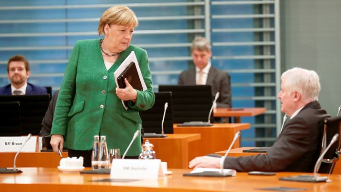 Angela Merkel und Horst Seehofer für Aufnahme weiterer Flüchtlinge