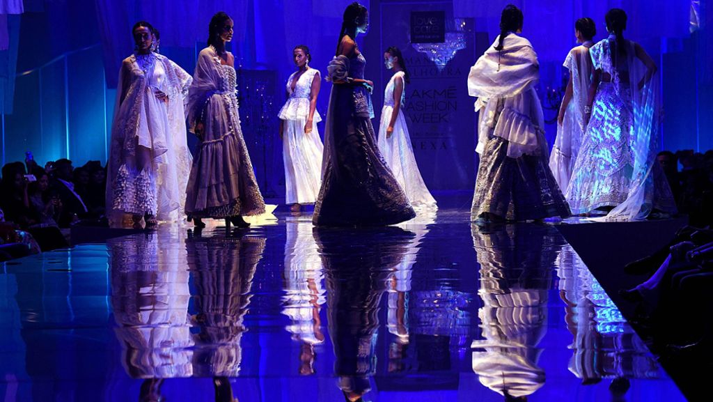 Mumbai Fashion Week: Exotische Kreationen auf dem Laufsteg