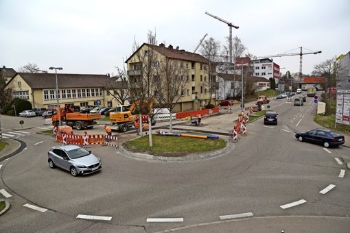 Auf der Kreisel-Kreuzung der Bühlstraße mit der Bruckstraße werden  bis Mitte April Wasserleitungen saniert. Foto: Patricia Sigerist
