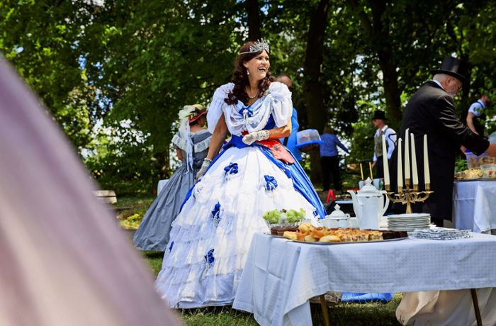 Historisches Volksfest in Stuttgart: Petra Spindler ist   Königin Olga – das sind ihre Pläne