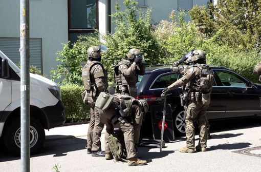 SEK-Einsatz in Stuttgart-Riedenberg am 8. Mai dieses Jahres: Der Täter ließ sich widerstandslos festnehmen. Foto: 7aktuell.de | Alexander Hald