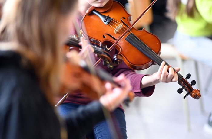 Weiterführende Schulen in Stuttgart: Mein Kind liebt Musik und Kunst – wie wäre es mit Kunstzug oder Bläserklasse?