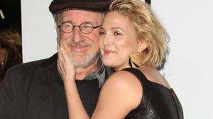 Seit über 40 Jahren ist Steven Spielberg nun schon wie ein Vater für Drew Barrymore. Foto: imago/Allstar