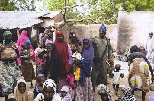 Befreite Boko-Haram-Geiseln: Der nigerianischen Armee gelingen immer öfter Aktionen gegen die militanten Islamisten. Foto: dpa