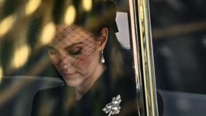 Prinzessin Kate trug am Mittwoch eine Brosche der Queen. Foto: AFP/MARCO BERTORELLO