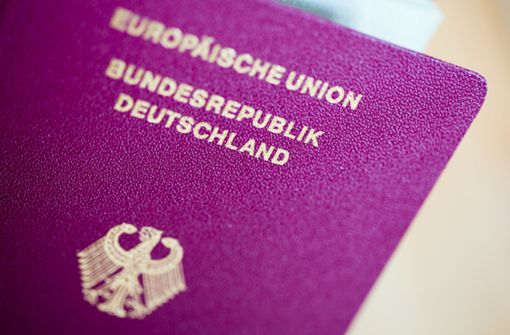 Doppelstaatlern soll künftig der deutsche Pass entzogen werden können. Foto: dpa