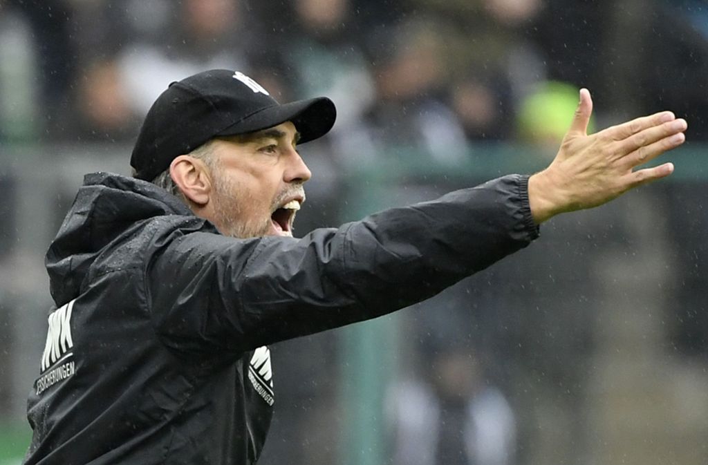 Martin Schmidt, der Trainer des FC Augsburg, war nach der Pleite in Mönchengladbach bedient.
