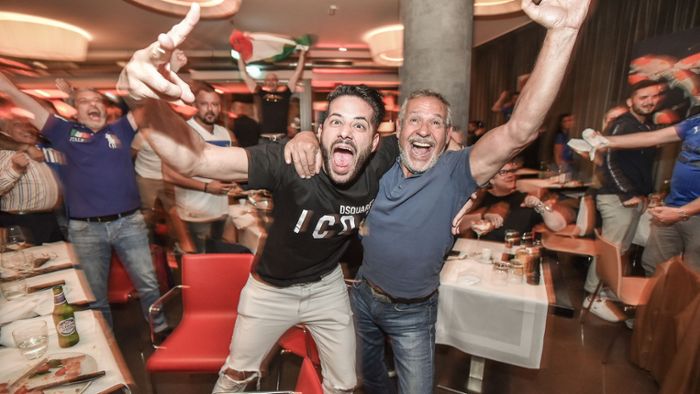 So feiern Stuttgarter den Final-Einzug der Italiener