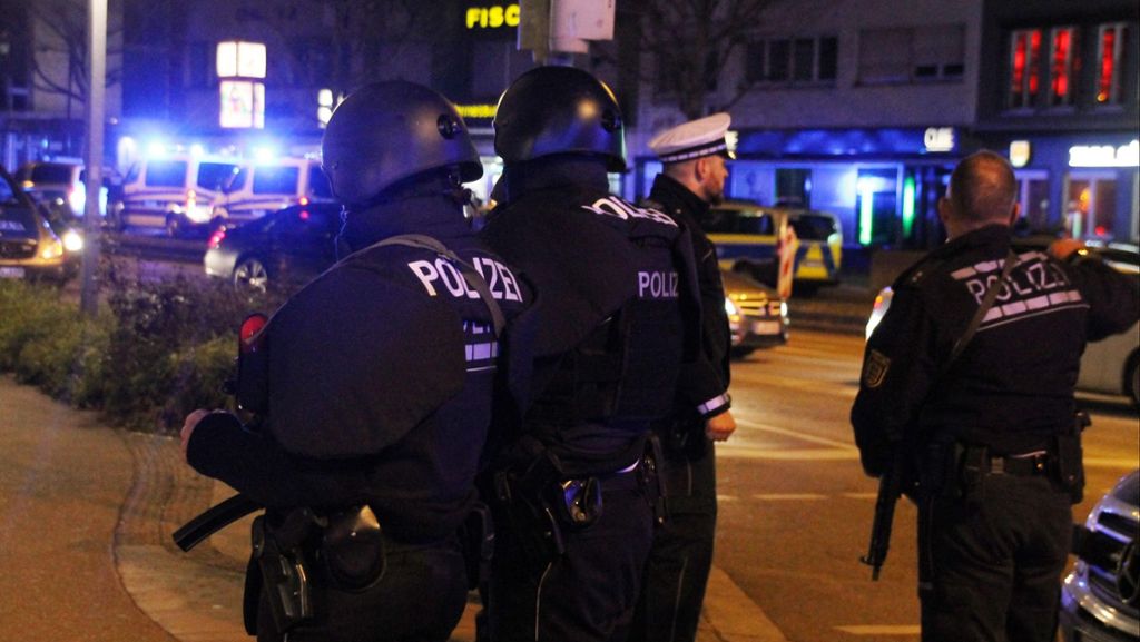 Stuttgart: Amokalarm am Rotebühlplatz ausgelöst – Polizei durchsucht Gebäude
