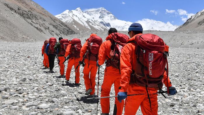 Nepal gibt Himalaya wieder für Kletterer frei