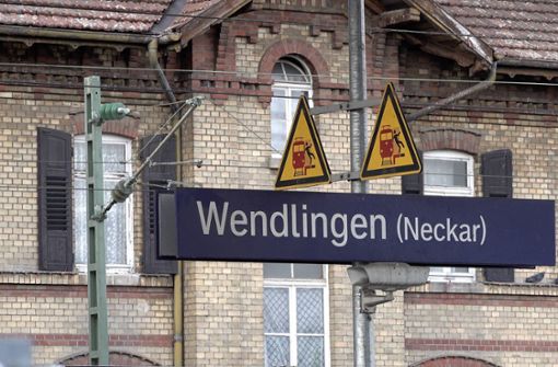 Der Zug begann seine Fahrt in Wendlingen (Symbolbild). Foto: imago images/Alexander Hald