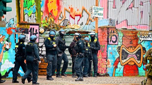 Am Sonntag durchsuchte die Polizei ein Objekt in Berlin und nahm dabei zwei Männer fest. Foto: dpa/Paul Zinken