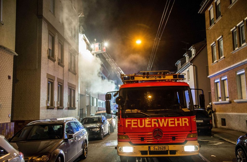 Am Donnerstagmorgen ist es in Stuttgart-Wangen zu einem Wohnungsbrand gekommen.