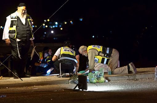 Der Anschlag auf eine Bushaltestelle nahe der jüdischen Siedlung Allan Schwut  im November 2014 gilt Experten als   Beginn der neuen Art von Terrorattacken: mit Autos und Messern. Foto: DPA