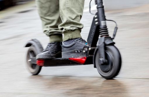Diesen Winter werden in Deutschland zum ersten Mal  E-Scooter unterwegs sein. Foto: dpa/Christoph Soeder