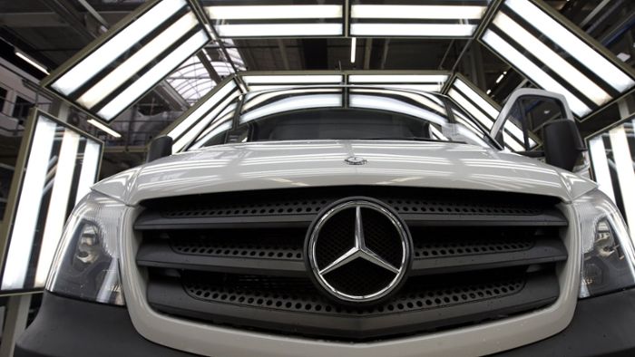 Daimler-Gewinn rutscht wegen hoher Sonderkosten ab