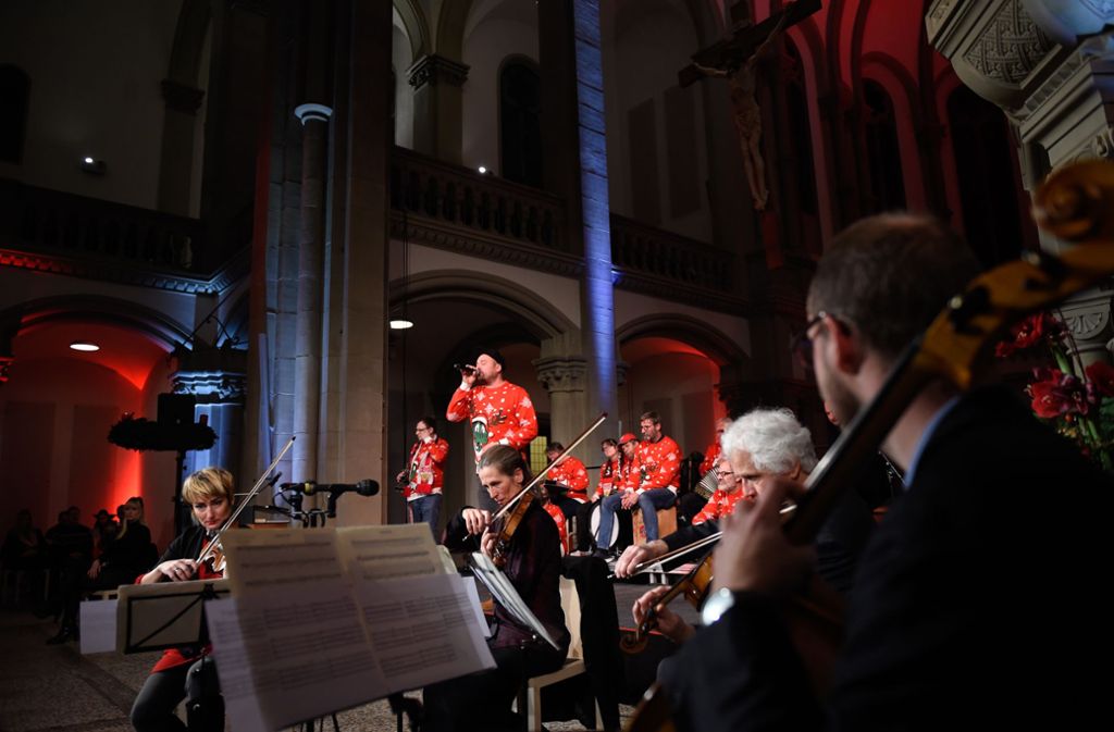Unter anderem vier Mitglieder des Stuttgarter  Kammerorchesters verwandelten die Matthäuskirche in Heslach in einen Konzertsaal. Foto: /Rainer Pfisterer