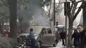 Minivan rast in Menschenmenge – Mehrere Verletzte