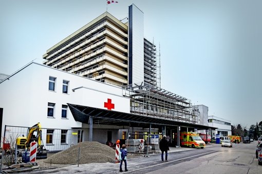 Die Notfallaufnahme in Ludwigsburg wird umgebaut. Auch sonst müssen die Kliniken derzeit  viele Baustellen abarbeiten. Foto: factum/Bach