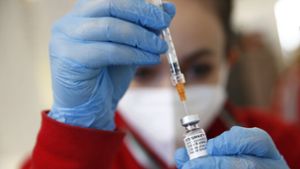 Kampf gegen die Coronapandemie: Für Menschen über 50 gilt in Italien nun eine Impfpflicht. Foto: dpa/Cecilia Fabiano