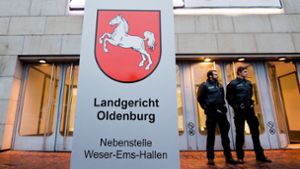 Am Landgericht Oldenburg sind die Sicherheitsvorkehrungen vor Prozessbeginn intensiviert worden. Foto: dpa
