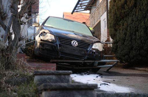 Am VW entstand ein Totalschaden in Höhe von rund 3000 Euro. Foto: 7aktuell.de