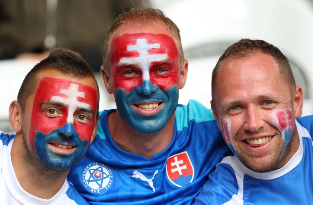 Auch die Fans der Slowakei freuen sich auf die Begegnung.