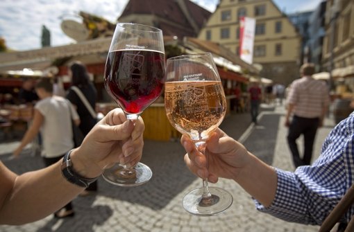 Wie wäre es in dieser Woche mit einem Cannstatter Wein auf dem Weindorf? Foto: Michael Steinert