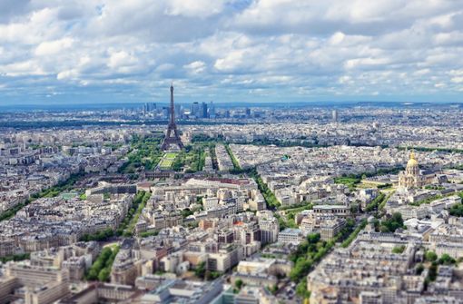 Der Mietmarkt in Paris ist außer Rand und Band. Als Grund dafür sehen die Verantwortlichen auch die Internetplattform Airbnb. Das soll sich in Zukunft ändern. Foto: Getty Images//alxpin
