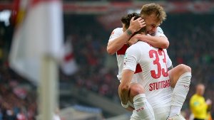 Spielentscheidendes Duo: Maxim und Ginczek bejubeln  den VfB-Sieg. Foto: Getty