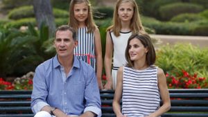 König Felipe VI. weilt mit Letizia und den Töchtern Leonor und Sofía traditionell auf Mallorca. Foto: dpa