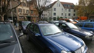 Der zugeparkte Marktplatz ist eines der Themen, die besprochen werden. Foto: Zweygarth
