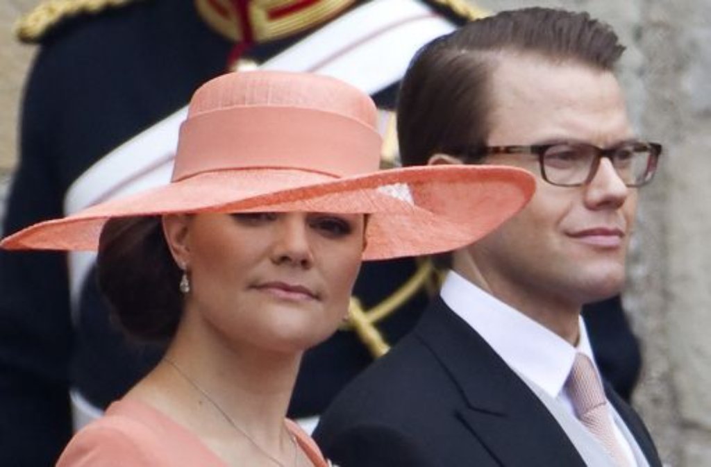 ... im April vertreten Victoria und Daniel das schwedische Königspaar bei der Hochzeit von Prinz William und Catherine. Jetzt wird die Kronprinzessin wahrscheinlich etwas kürzer treten - sie erwartet ihr erstes Baby.