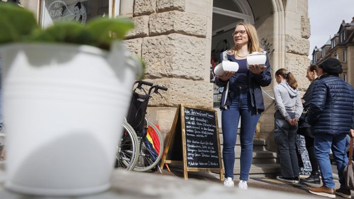 „Tarte & Törtchen“ in Stuttgart schließt: Stammkunden verabschieden sich von ihrer Kult-Pâtisserie
